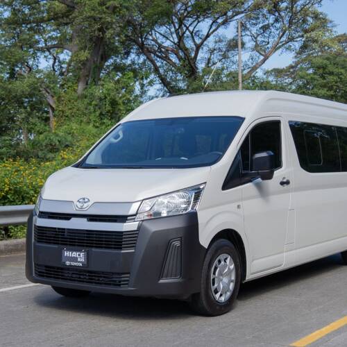 Microbus Toyota Hiace 2025