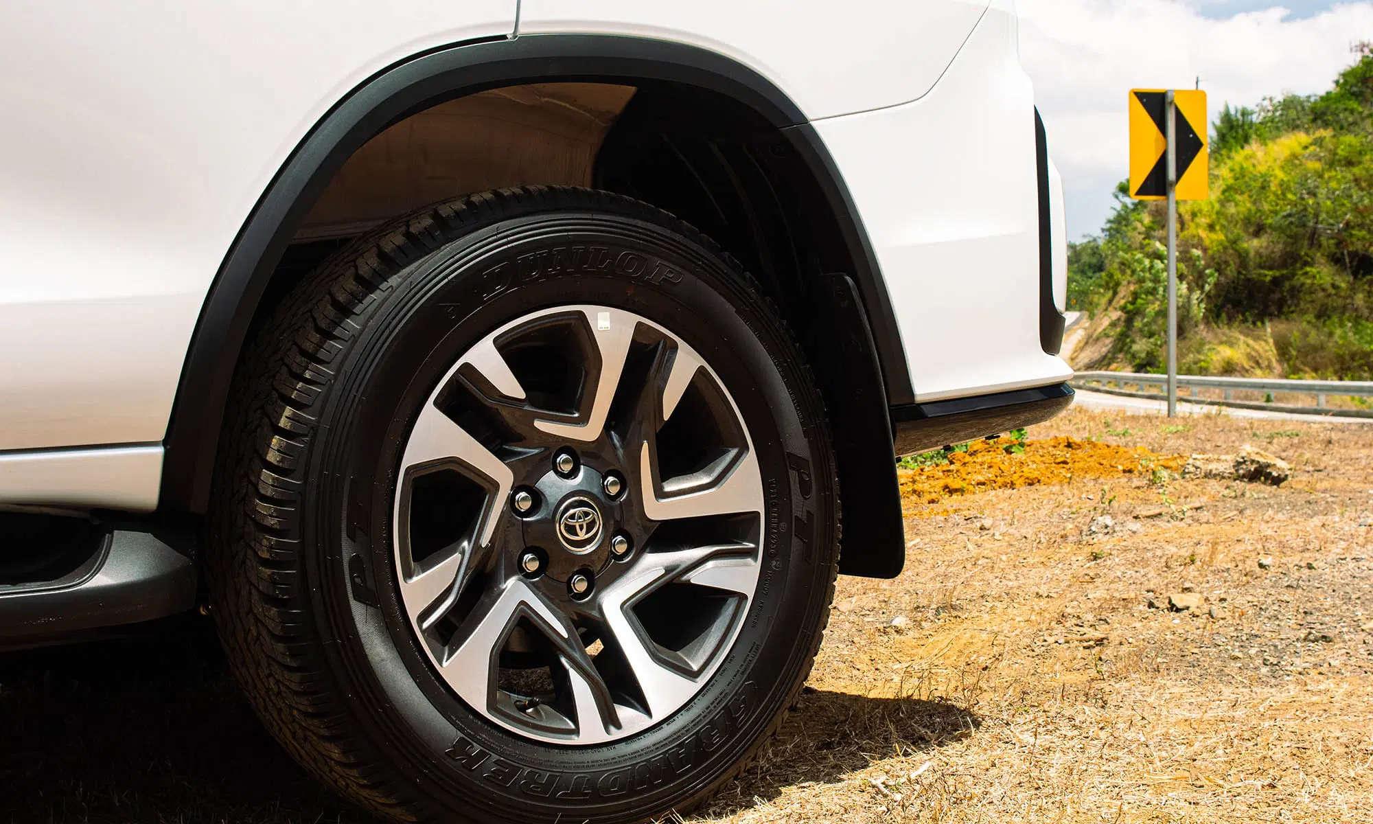 Toyota Fortuner SRV 2025 - Imagen 4